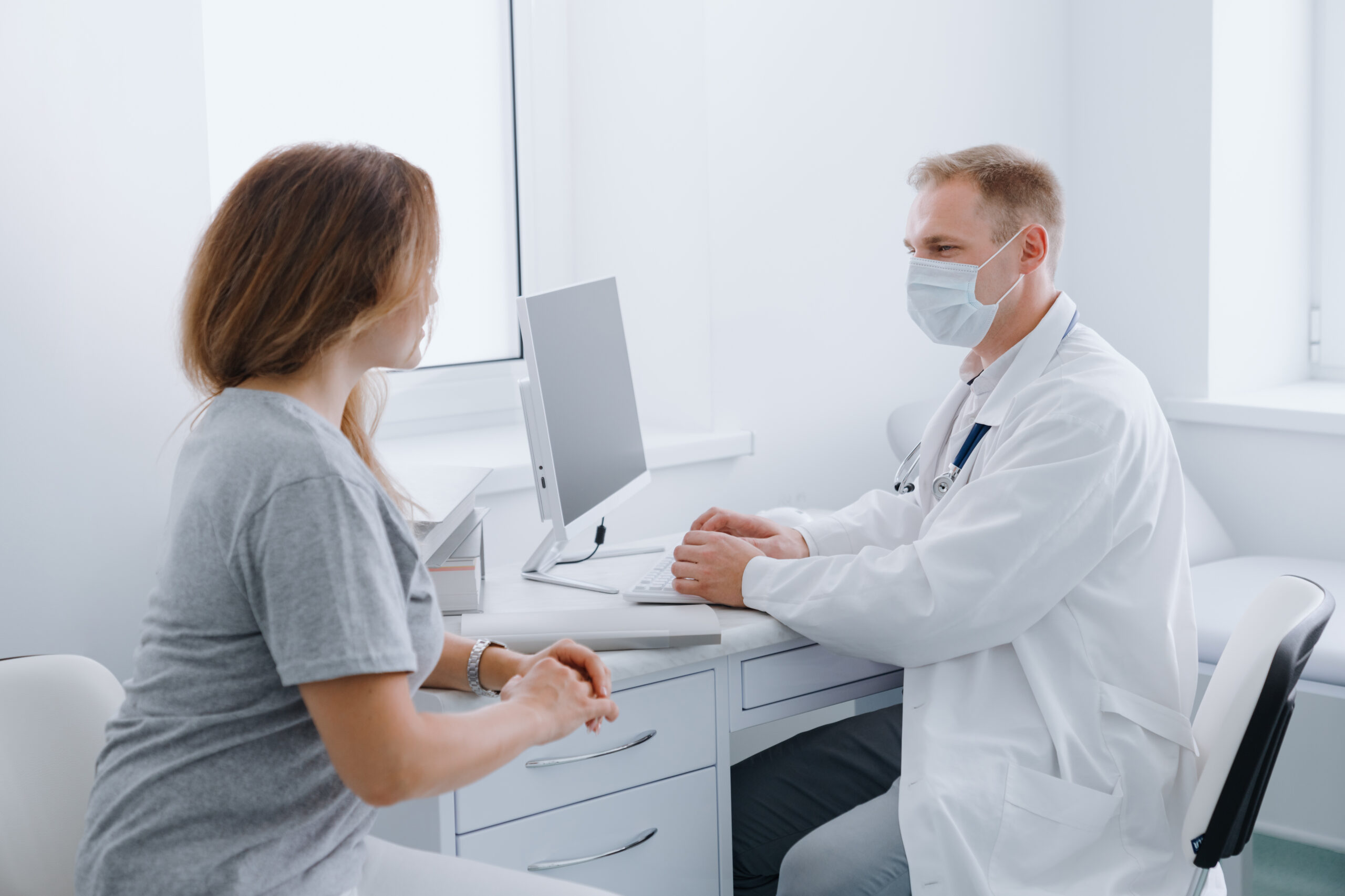 Czy na szczepienie można przyjść chorym?